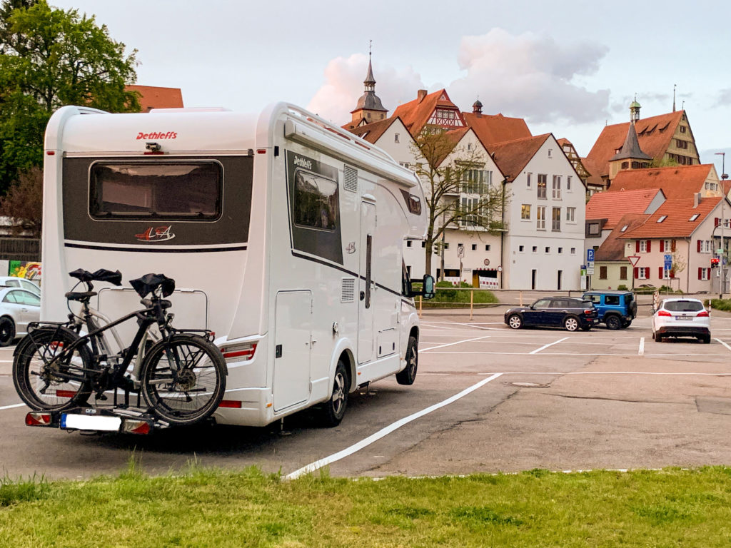 Wohnmobil Stellplatz in Bietigheim-Bissingen in Baden Württemberg, Platz für große Wohnmobile, Dethleffs Alpa 6820-2 Alkoven Wohnmobil